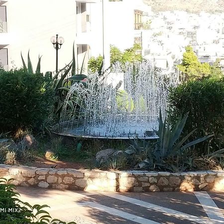Beautiful House In Alimos Near To The Beach And Metro 雅典 外观 照片