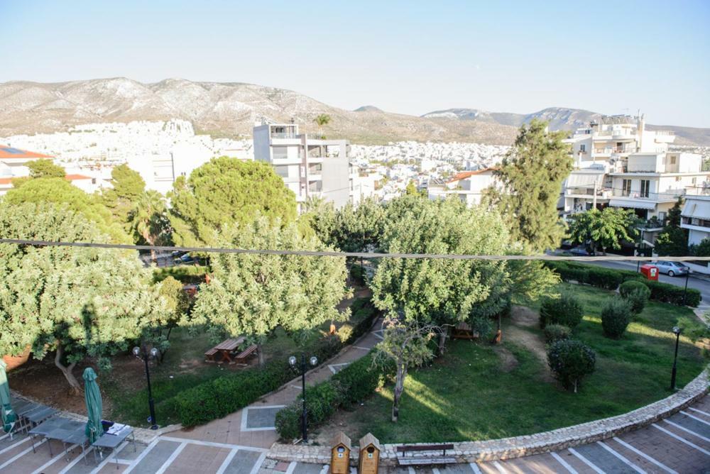Beautiful House In Alimos Near To The Beach And Metro 雅典 外观 照片