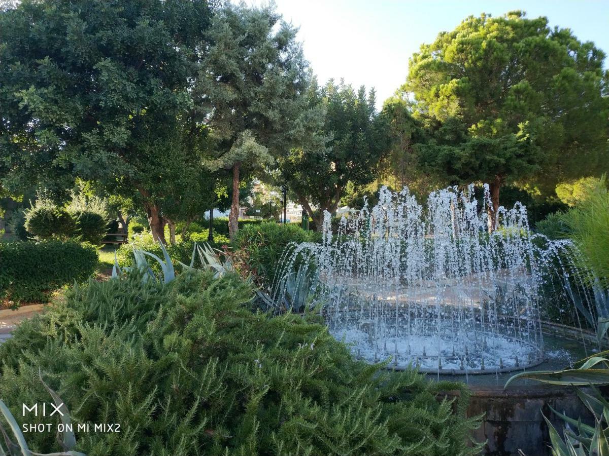 Beautiful House In Alimos Near To The Beach And Metro 雅典 外观 照片